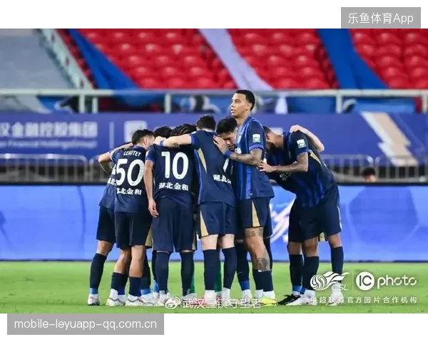 武汉三镇反压节奏强烈：防守之痛背后的速度与耐力之道